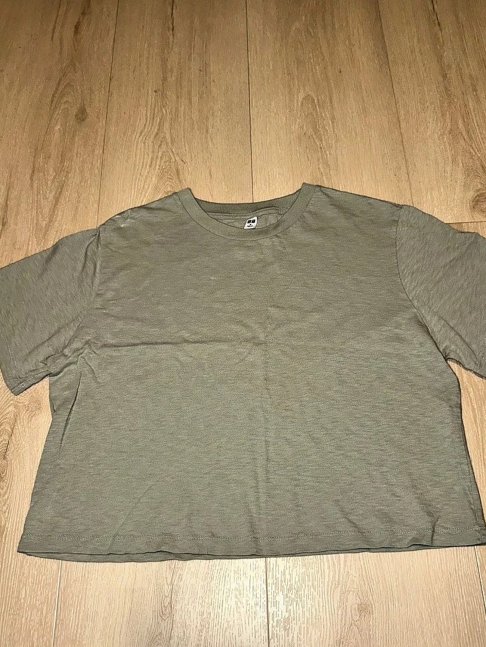 Uniqlo Crew Neck Short-Sleeve Cropped T-Shirt Cropped T-Shirt Green